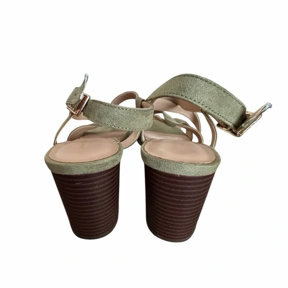 Ann‎ Taylor Green Block Heel Sandals